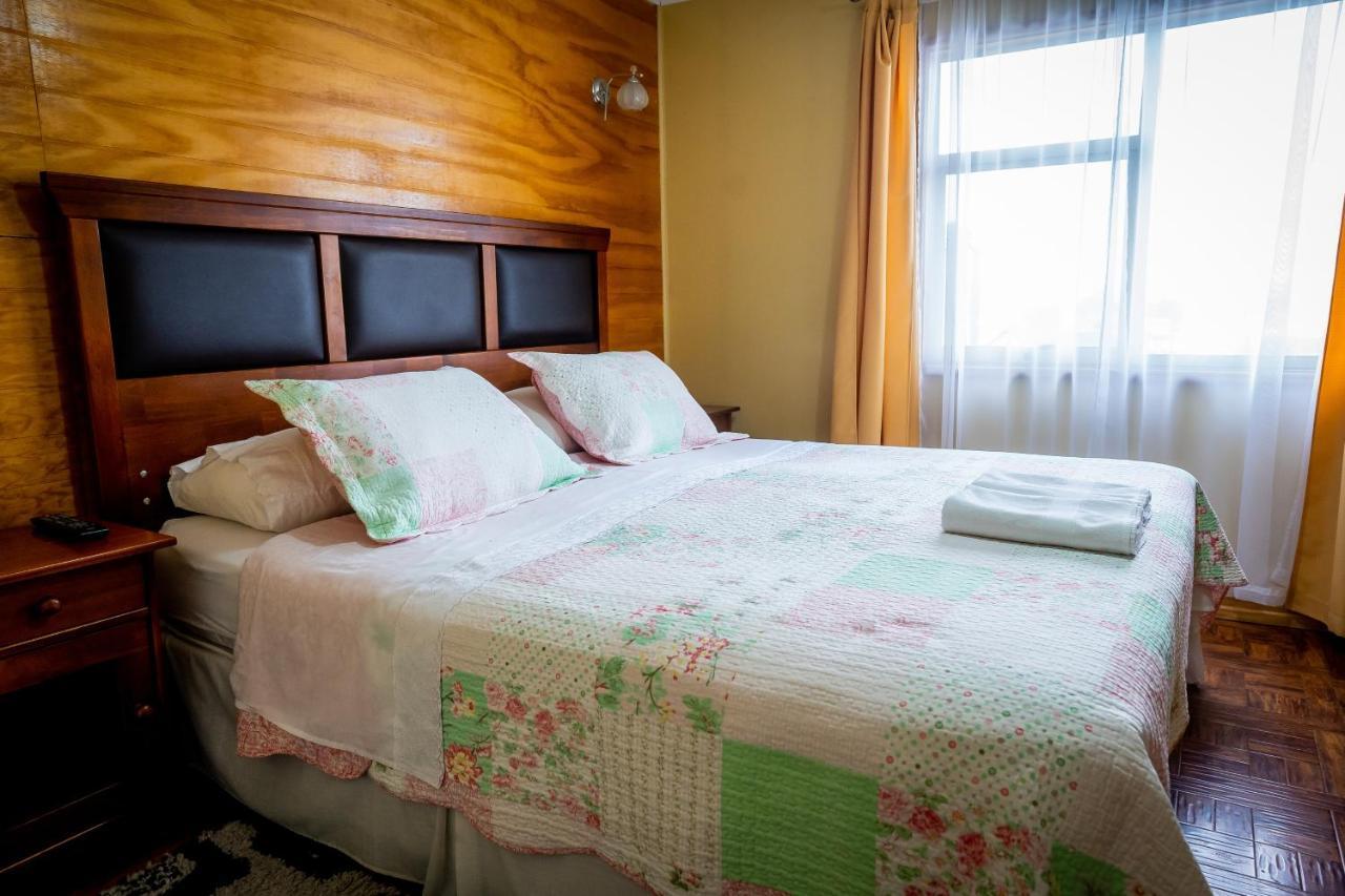 לינה וארוחת בוקר פורטו נטאלס Casa Lucy מראה חיצוני תמונה